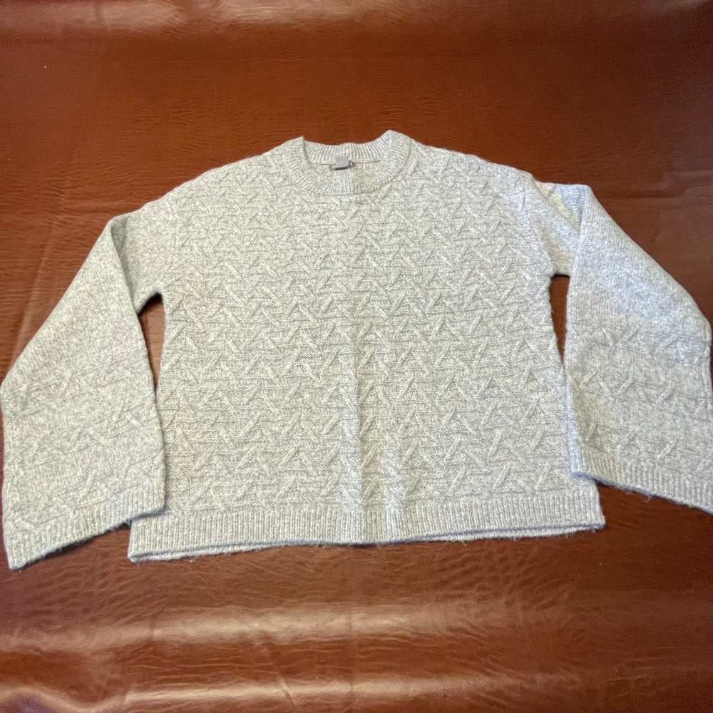 Grey sweater